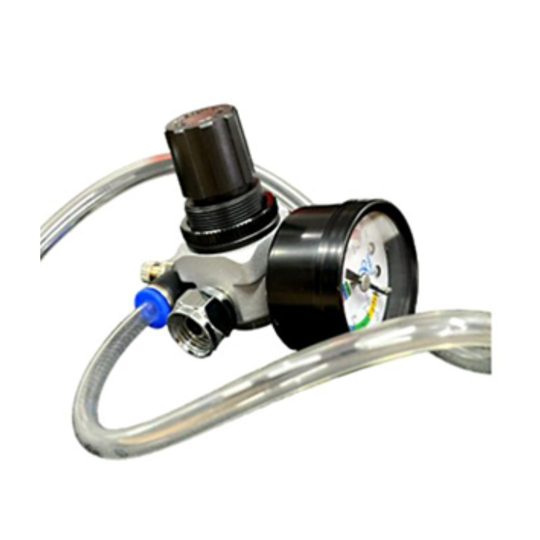 REGULADOR DOBLE DE DIAFRAGMA CON MANGUERA CONX 1/4" (0-100 PSI)   REF: R413BG - MARCA: PRONA